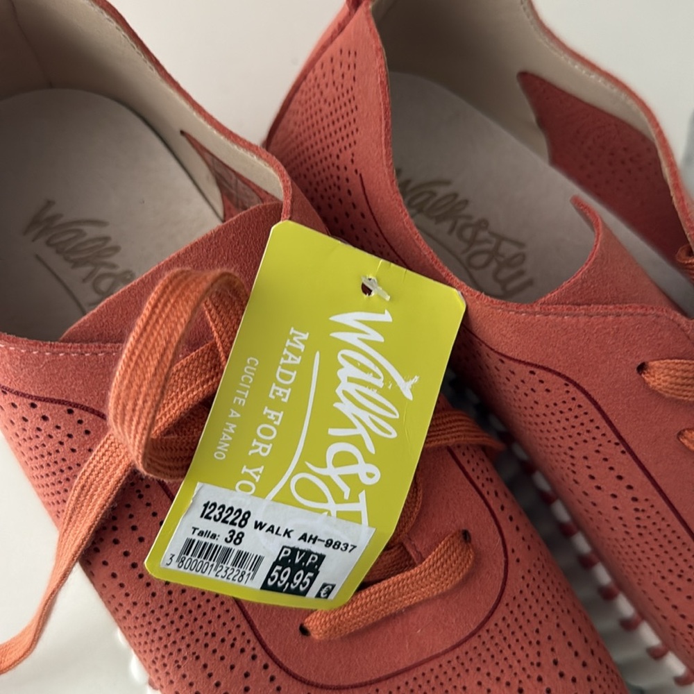 Walk & Fly orange sneakers - Picture 7 of 8